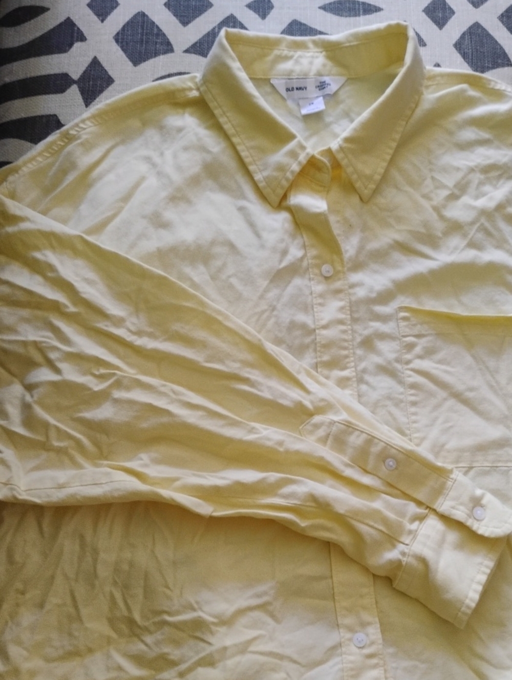 Old Navy Women's Pale Yellow Button-Up Dress Shirt